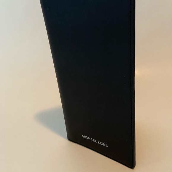 Michael Kors Travel Wallet - Picture 4 of 4